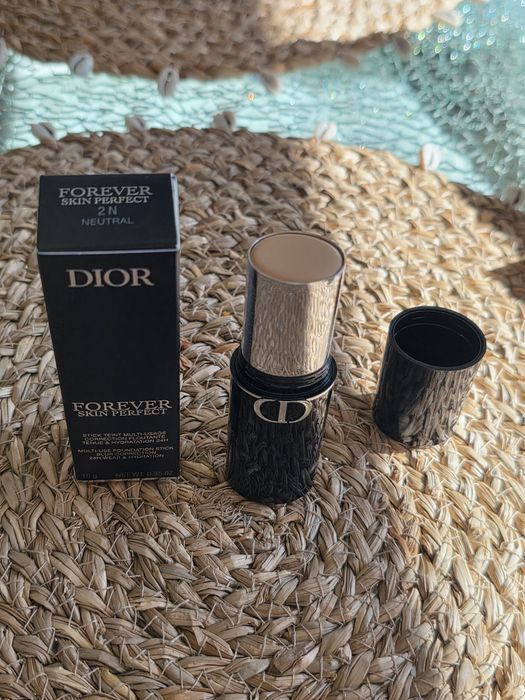 Wielofunkcyjny podkład DIOR Forever w sztyfcie 2N