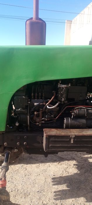 Трактор МТЗ 82 в робочому стані все працює завів і поїхав