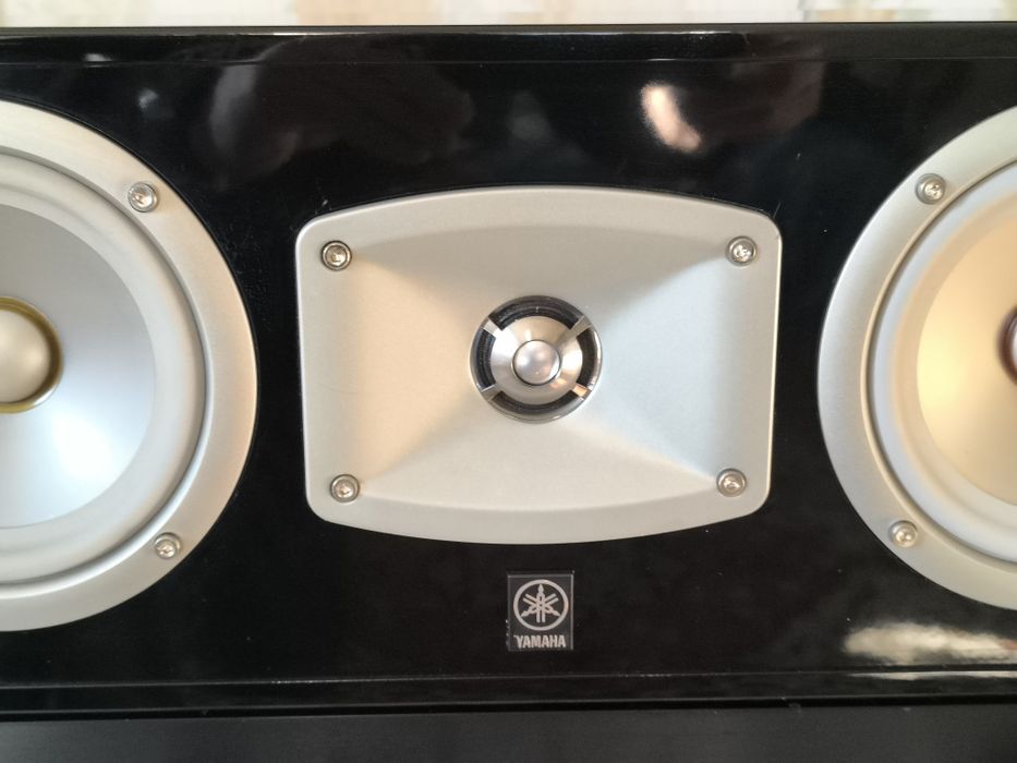 Центральный канал Yamaha NS-444