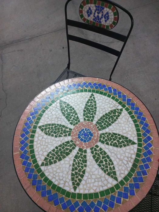 Mesa com cadeiras