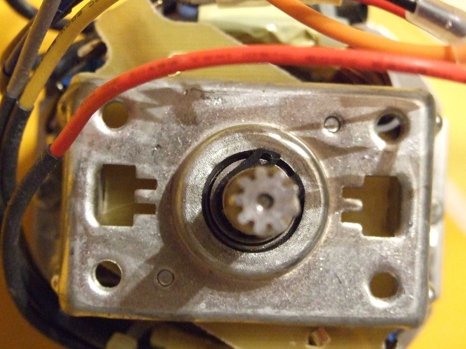 двигатель 4ННС8840Н2 на девять зубов-Gorenje MG 2000 TJW