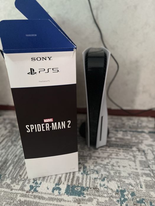 PS5 була у використанні 3 місяці нова з акаунтом