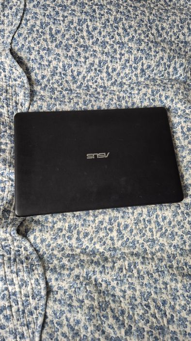 5 ноутбуків Lenovo, Asus, Emachines