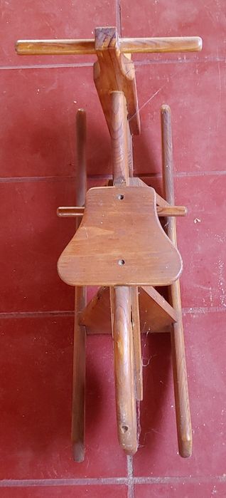 Moto baloiço madeira