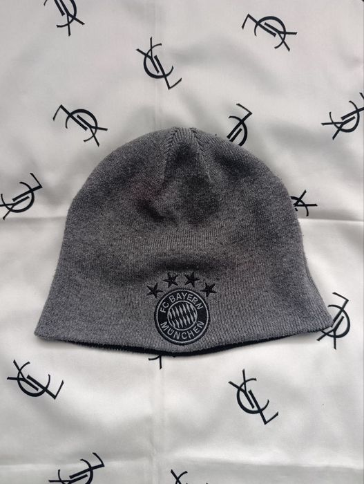 Шапка Баварія Мюнхен на дві сторони