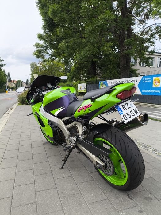 zx9 w Twojej okolicy? Sprawdź kategorię Motocykle i Skutery