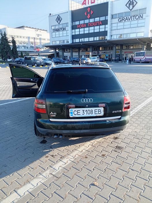 Автомобіль Audi a6