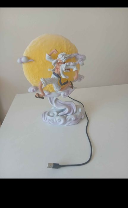 Lâmpada LED Luffy Gear 5 (One Piece Moon Lamp)