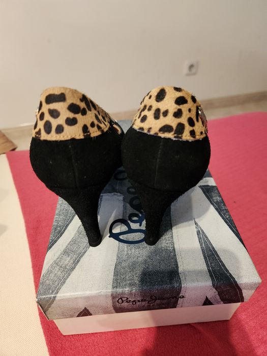 Sapatos em bom estado