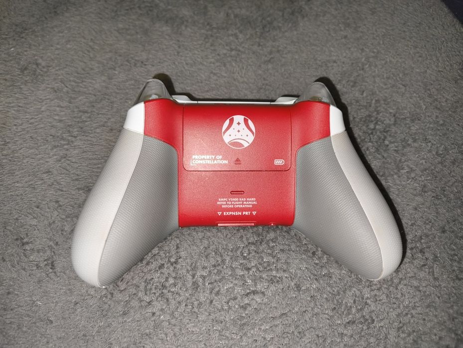 Pad XBOX SERIES Starfield - edycja kolekcjonerska-

Edycja limitowana