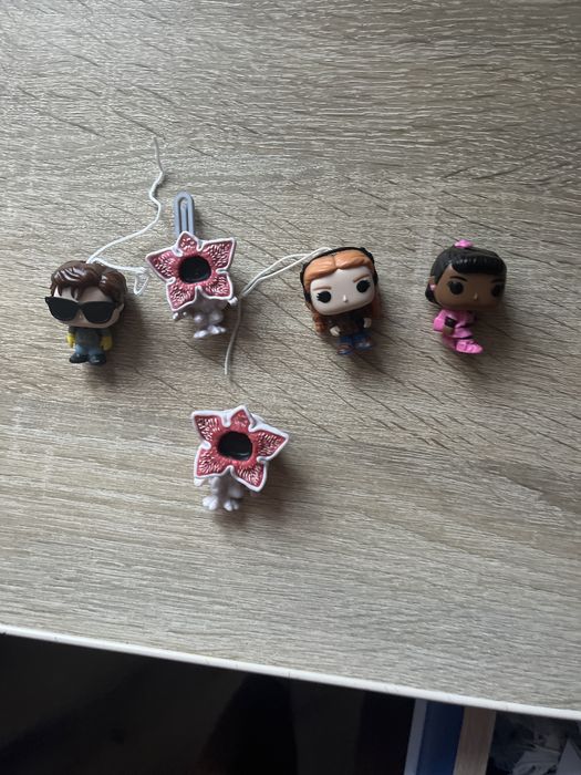 Ігрушки кіндер дивні дива