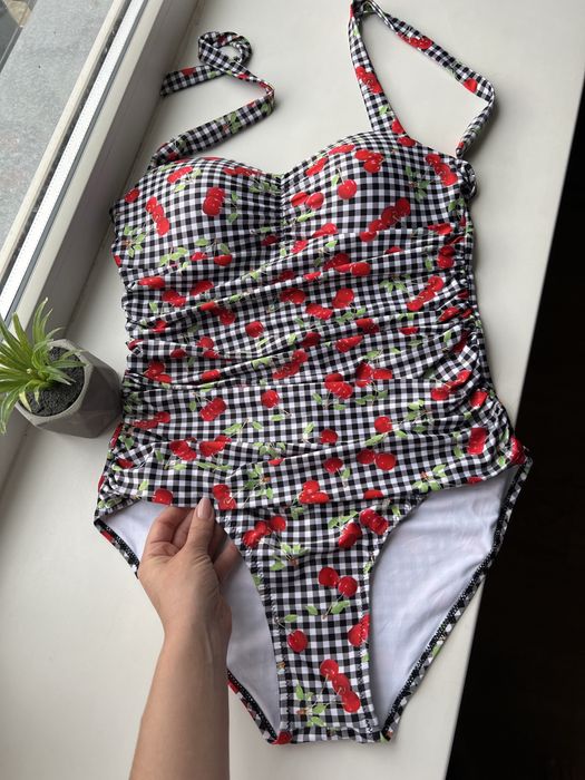 Новий суцільний купальник спільний злитний якісний