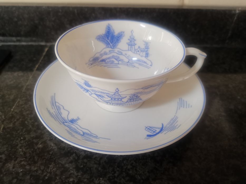 Chávena muito antiga Vista Alegre