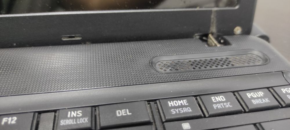 Laptop Toshiba Satelite C660-108 i3 4gb RAM