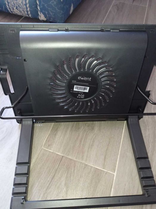 Suporte e ventoinha de computador (PC) com luz led