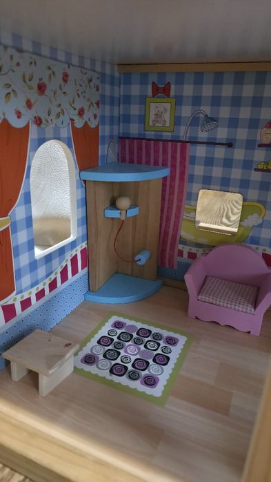 Drewniany solidny domek dla lalek 90/60 cm