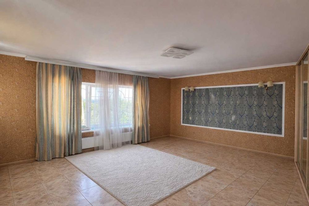 Ідеальний будинок для великої родини в с. Сажівка (Старі Кодаки)