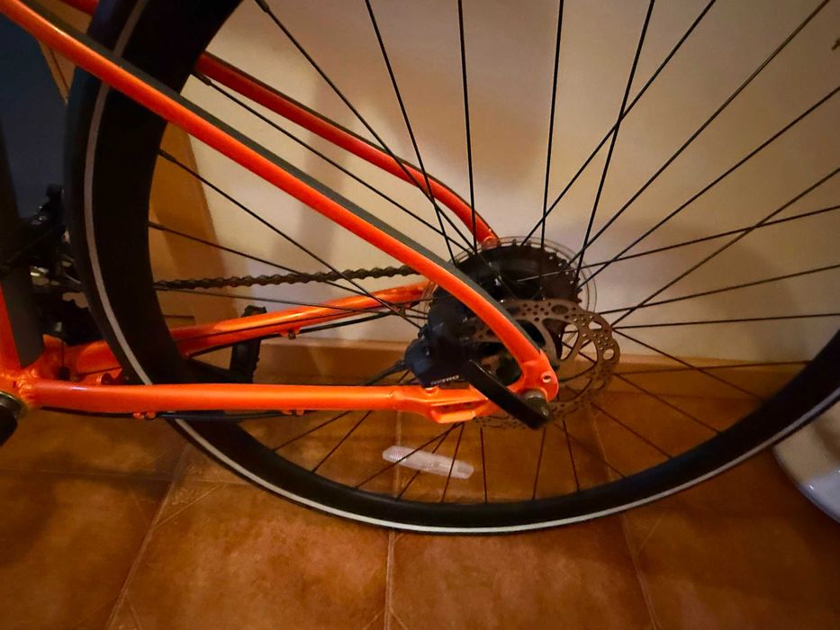 Bicicleta Cannondale laranja nova nunca usado