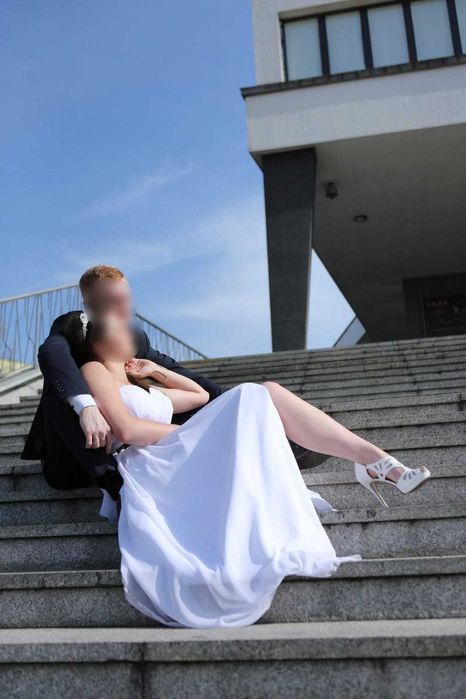 Suknia ślubna fasson M/L