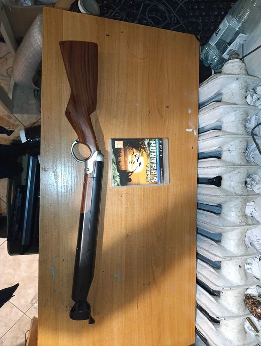 Pistolet do Ps3 razem z grą hunter's trophy PlayStation 3