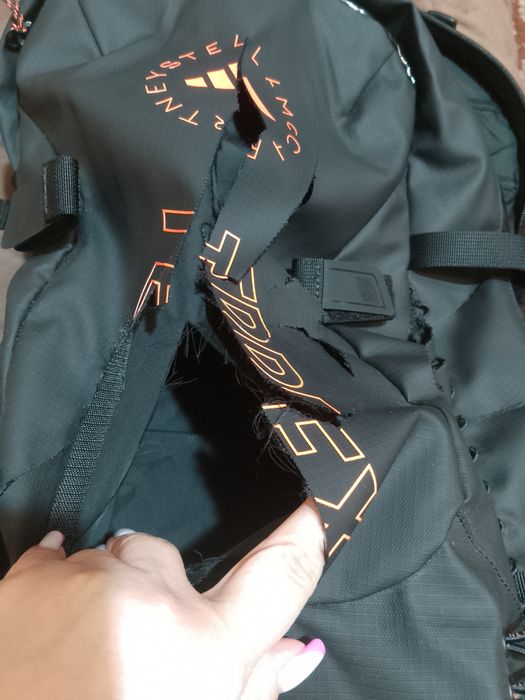 Продам великий рюкзак оригінал Адідас, але...