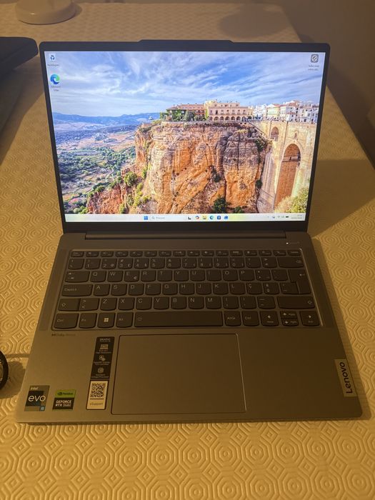 Lenovo Ideapad Pro 5i com gráfica dedicada 14 polegadas como novo