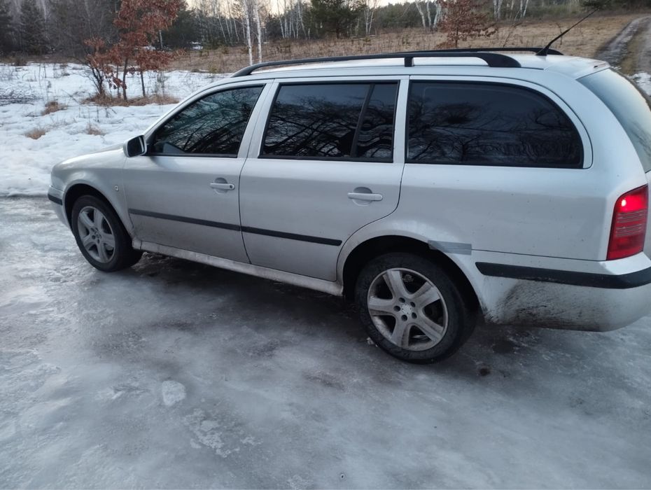 Продам машину Skoda