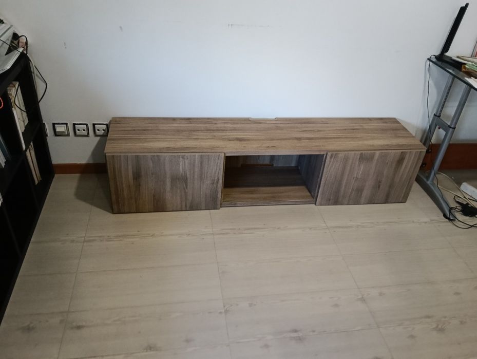 Móvel de TV + duas portas opcionais extra
