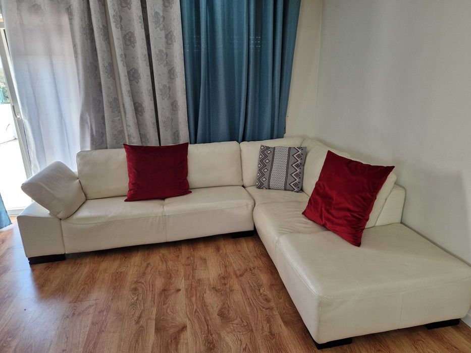 Sofá Chaise Longue em Pele