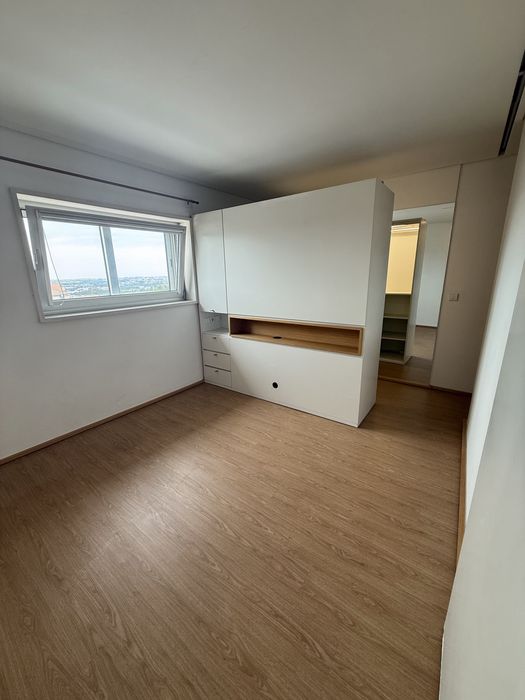 Apartamento T4 3 wc , 1 suite