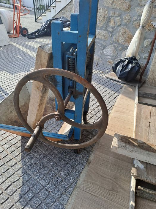 Esmagador de uvas/ frutas manual