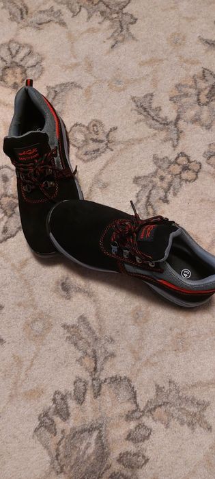 Buty męskie pracownicze,ochronne.Roz.43