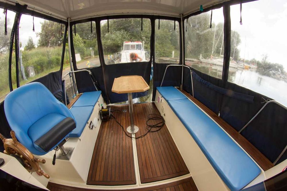 Sprzedam jacht motorowy, hauseboat Vistula Cruiser 30, zadbany