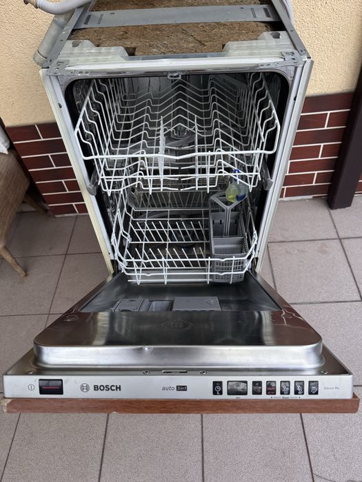 Sprzedam zmywarke 45 BOSCH pod zabudowę SRV45T23EU