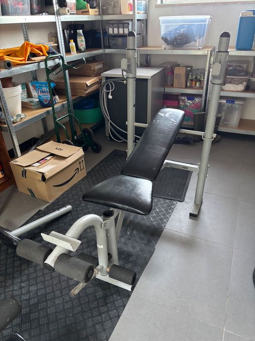 Conjunto banco de supino com suporte de barra e banco de abdominais Domyos