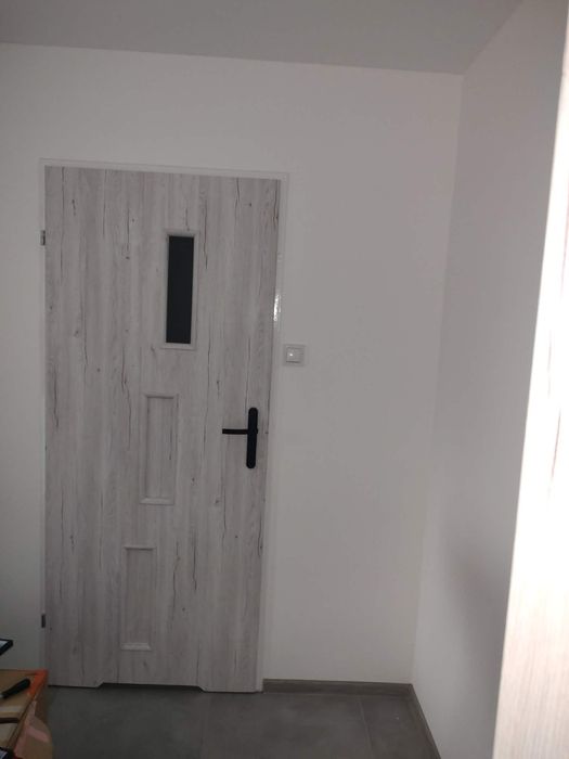 Dwie pary nowych drzwi.70L i 80L