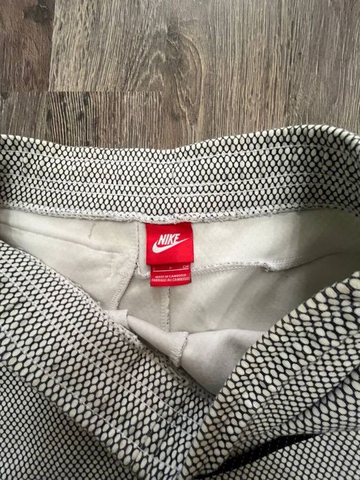 Чоловічі шорти Nike Tech Fleece Printed