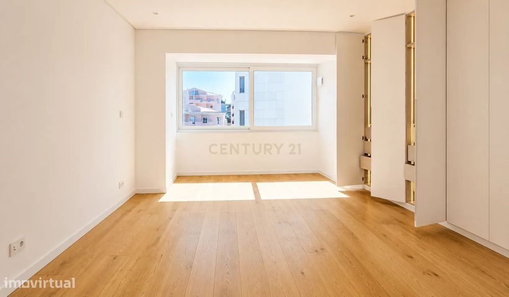 Apartamento T3 como novo centro de Cascais e com vista mar
