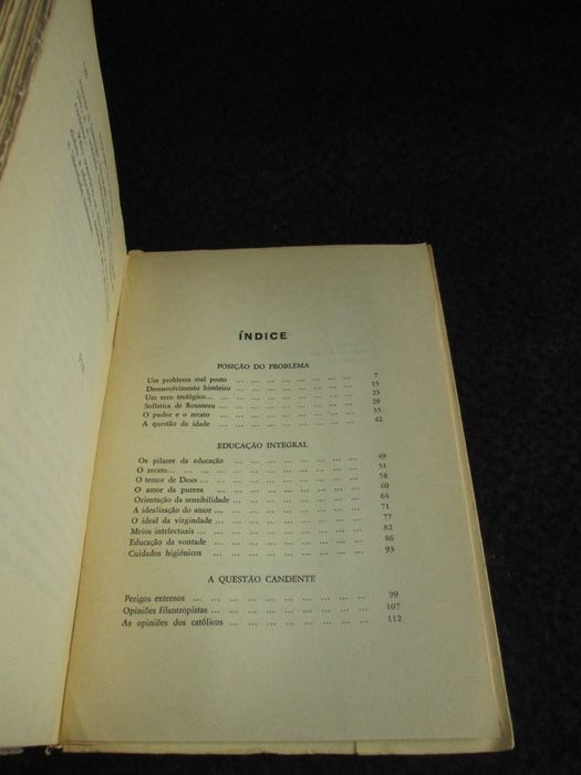 Livro Educação da Castidade R. P. Ruiz Amado S. J. 1960