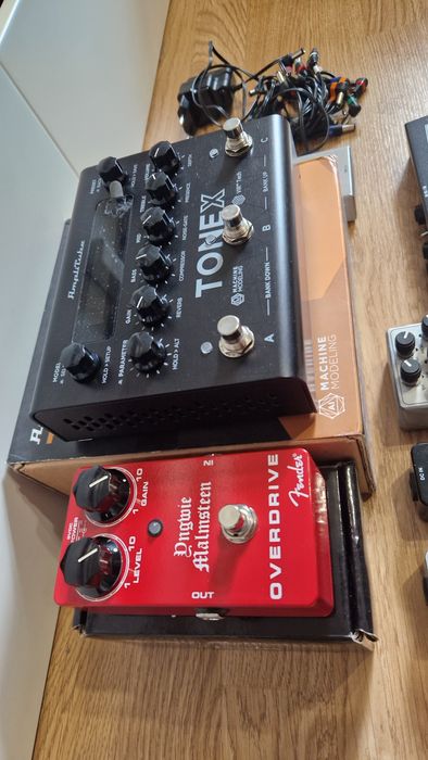 Педалі ефектів Tonex, MXR, Dunlop, Fender, TC Electronic, Mooer, Rockboard
