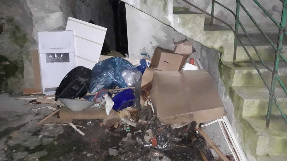 WYWÓZ ODPADÓW wywóz gabarytów wywóz ziemi wywóz gałęzi rozbiórka altan