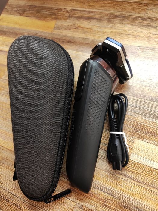 Электробритва Philips 7000 ( S7885/85)