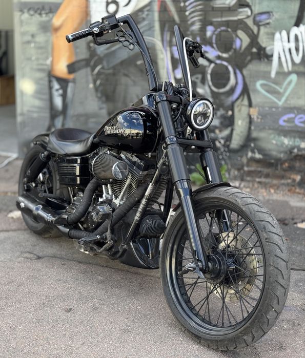 Мотоцикл Harley-Davidson Dyna 2006 рік