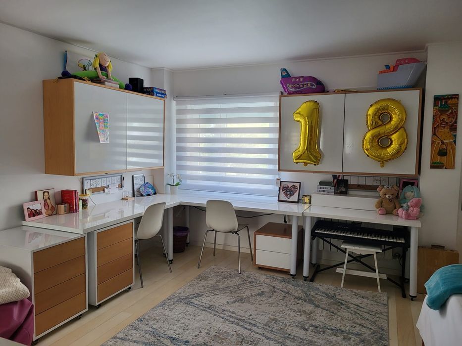 Quarto Beliche mais 2 estantes, secretárias e módulos de gavetas