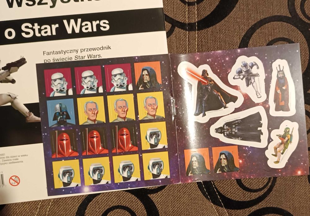 Star Wars - książeczka z naklejkami i plakatem