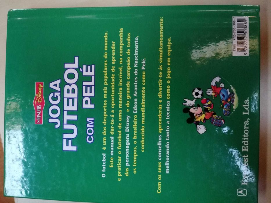 Livro Joga Futebol com Pelé da Disney em Português