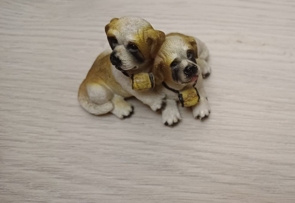 Статуетки з гіпсу