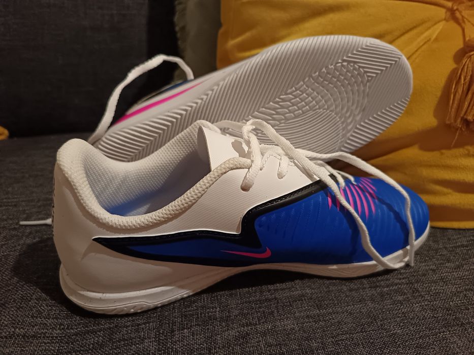 Sapatilhas NOVAS da Nike de Futsal.