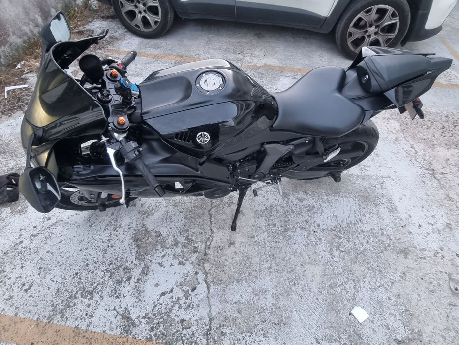 Yamaha R7 - 54 KW, 2023, 3000 km (com extras)