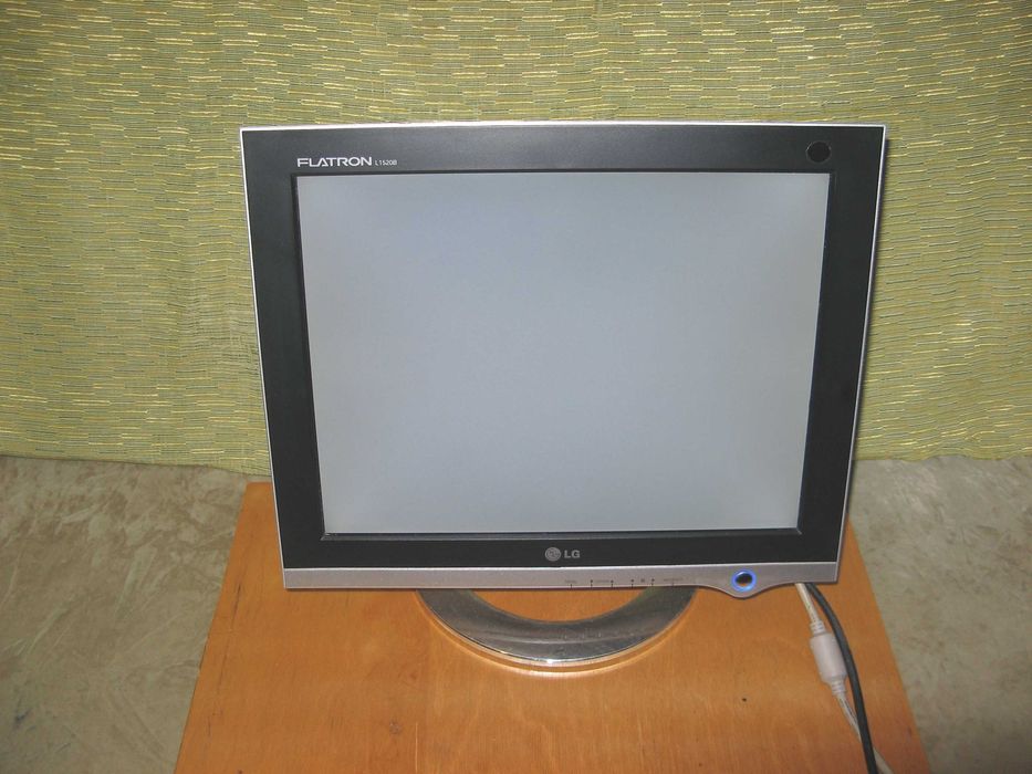 Монітор Lg  15" ,нормальний стан!